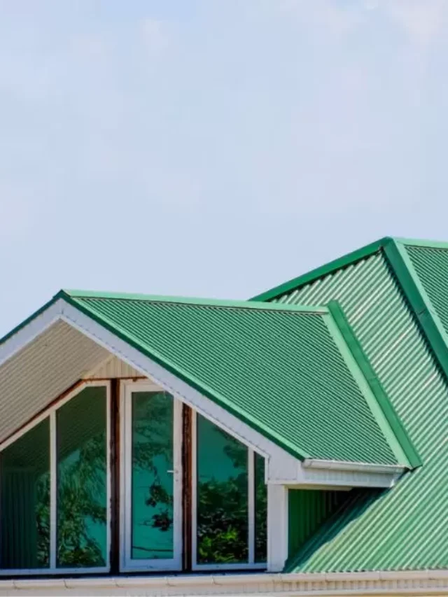 What Colors Go With A Green Metal Roof?